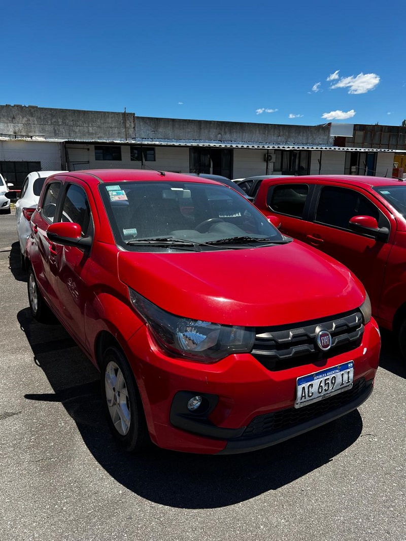 SUBASTA AUTOMOTOR. FIAT MOBI 1.0 8V. EASY. AÑO 2018. DOMINIO AC659II